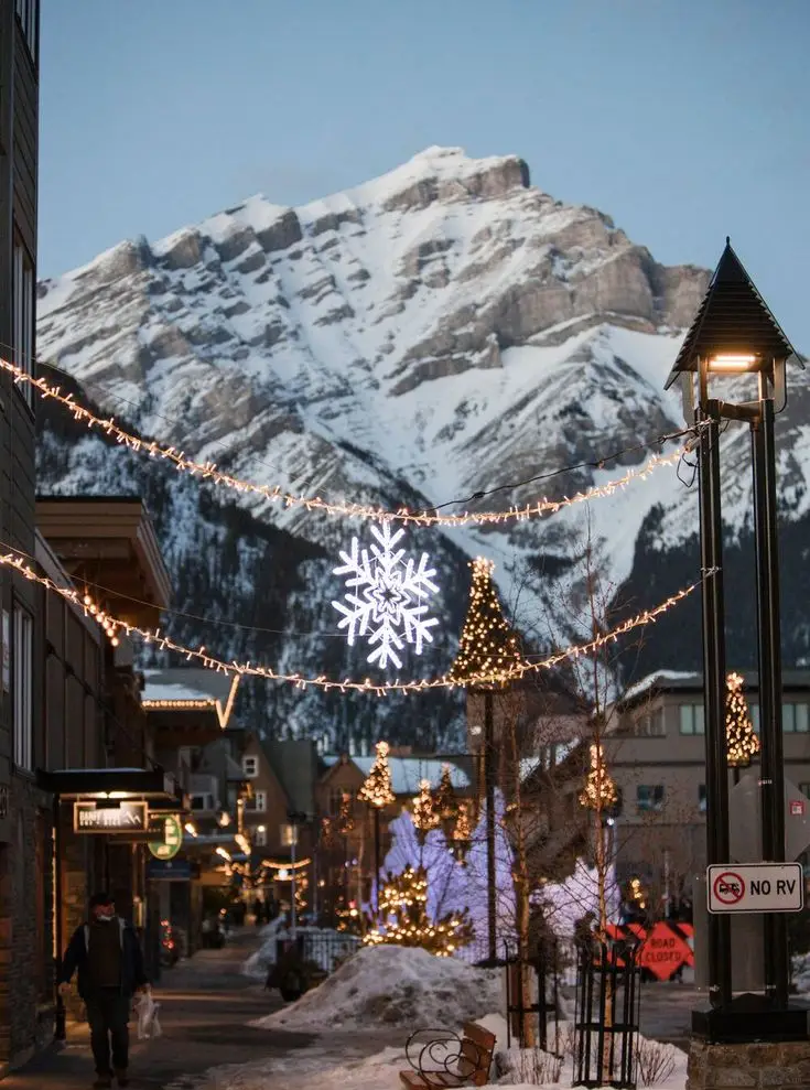 5 Answers to Questions about Winter in Banff and Lake Louise - Handy Home