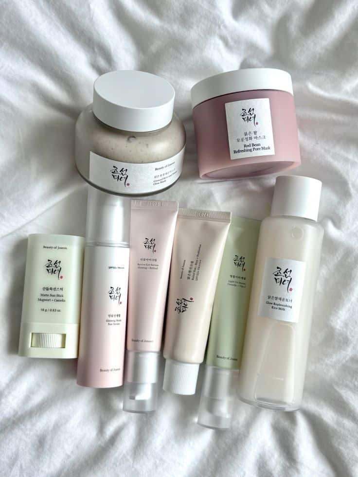 f72d0d73-29e8-464c-a539-fa79b3f92b87 Asian skincare products on white fabric, featuring beauty creams, serums, masks, and sun sticks from Beauty of Joseon. - Handy Home Asian skincare products on white fabric, featuring beauty creams, serums, masks, and sun sticks from Beauty of Joseon.