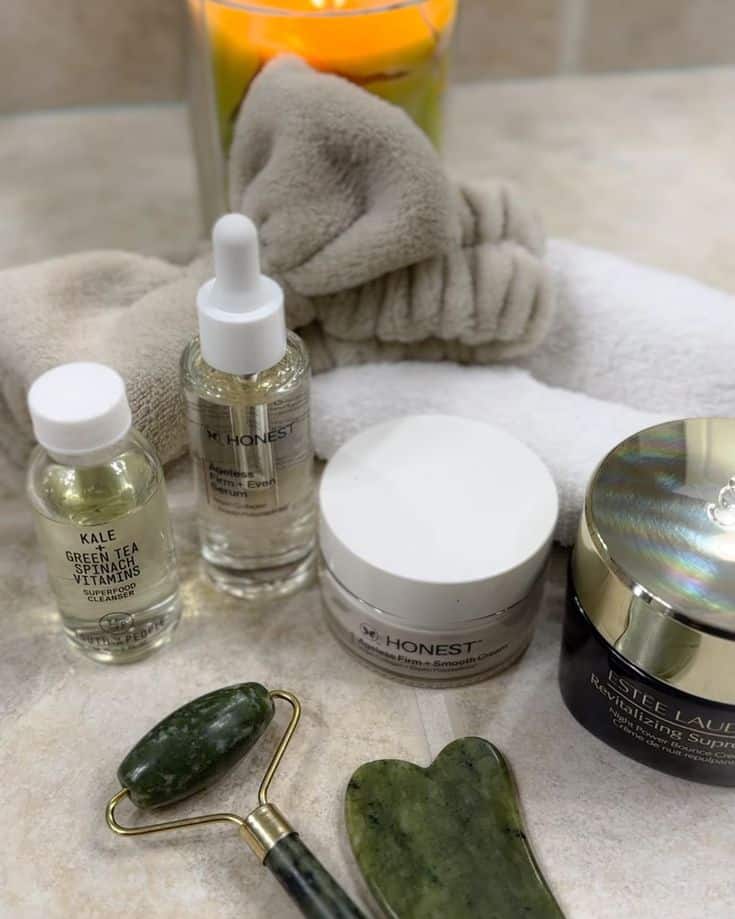 November Fall Glow-Up 🍂✨ Preparing for a Radiant - Handy Home Luxurious skincare set with serums, creams, jade roller, and candle. Perfect for a relaxing beauty routine and glowing skin.