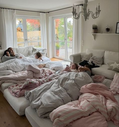 girly finds on amazon Cozy living room slumber party with friends lounging on mattresses, surrounded by soft blankets and pillows, in bright natural light. - Handy Home Cozy living room slumber party with friends lounging on mattresses, surrounded by soft blankets and pillows, in bright natural light.
